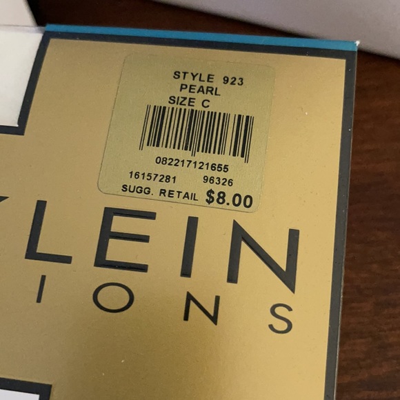 Anne Klein Signature Sheer Control Top Pantyhose - Picture 2 of 8